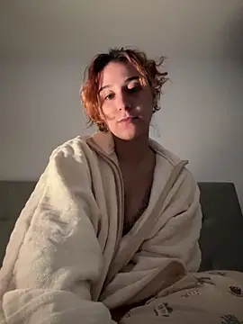 Snapshot of Riverdonttgo chatting on 02/15/25, 12:04 Riverdonttgo online show from 02/15/25, 12:04