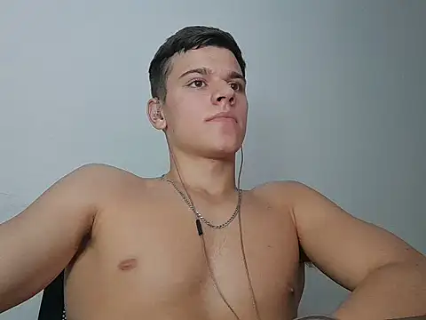 vitorsafado19 online show from 02/17/25, 04:09