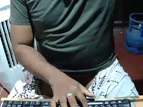 Snapshot of lolboy1234Z chatting on 11/08/25, 05:56 lolboy1234Z online show from 11/08/25, 05:56