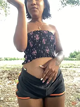 Snapshot of Charlotte_bronxxx chatting on 01/26/25, 09:51 Charlotte bronxxx online show from 01/26/25, 09:51