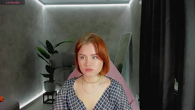 Snapshot of lu_muon chatting on 02/10/25, 01:24 lu muon online show from 02/10/25, 01:24