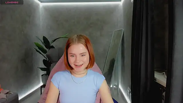 Snapshot of lu_muon chatting on 02/10/25, 04:30 lu muon online show from 02/10/25, 04:30