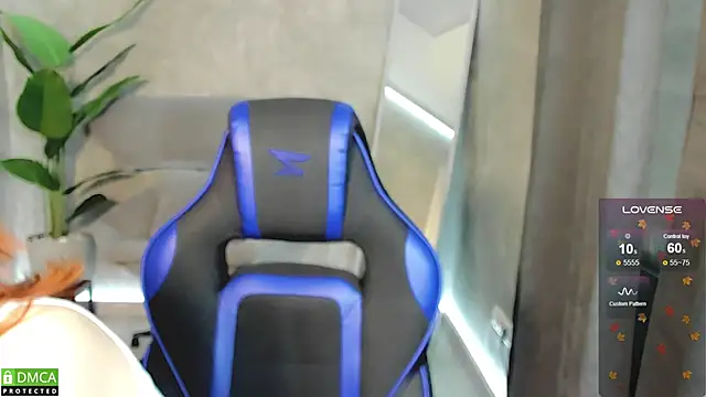 Snapshot of lu_muon chatting on 09/21/25, 01:18 lu muon online show from 09/21/25, 01:18