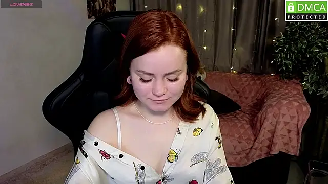 Snapshot of lu_muon chatting on 11/16/25, 01:11 lu muon online show from 11/16/25, 01:11