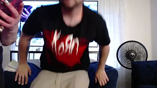 Snapshot of barbieinbondage7 chatting on 04/06/26, 02:40 barbieinbondage7 online show from 04/06/26, 02:40