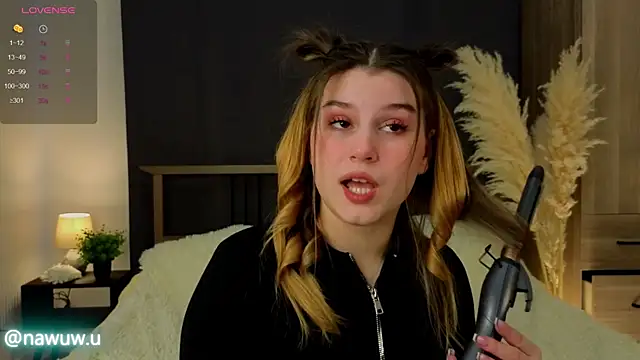 nawuwu online show from 02/20/25, 09:33