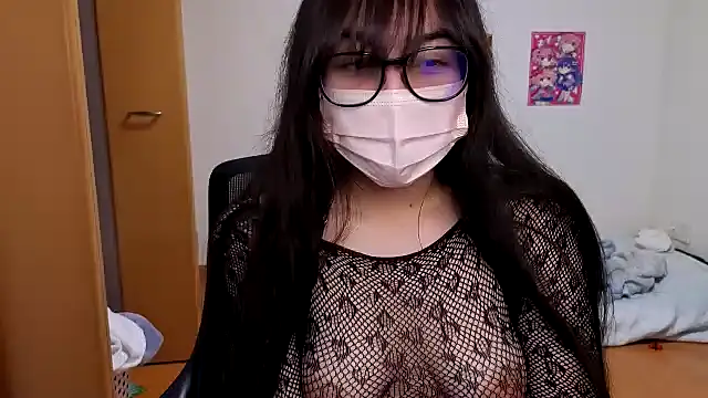 Snapshot of Sisi_cute chatting on 03/24/26, 12:10 Sisi cute online show from 03/24/26, 12:10