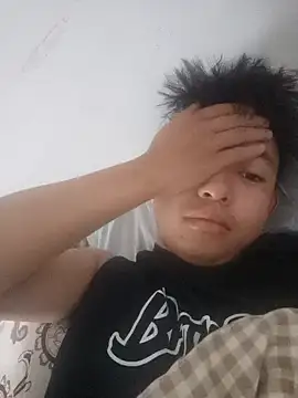 zxc78911 online show from 10/15/25, 02:22