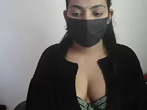 Snapshot of Reddy_Trisha chatting on 02/02/25, 11:51 Reddy Trisha online show from 02/02/25, 11:51