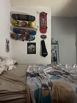 paullliliu online show from 02/15/26, 04:42