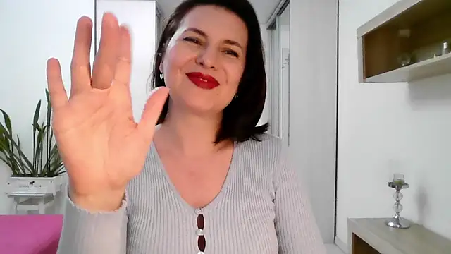 Snapshot of Victoria_Glam chatting on 03/23/26, 04:11 Victoria Glam online show from 03/23/26, 04:11