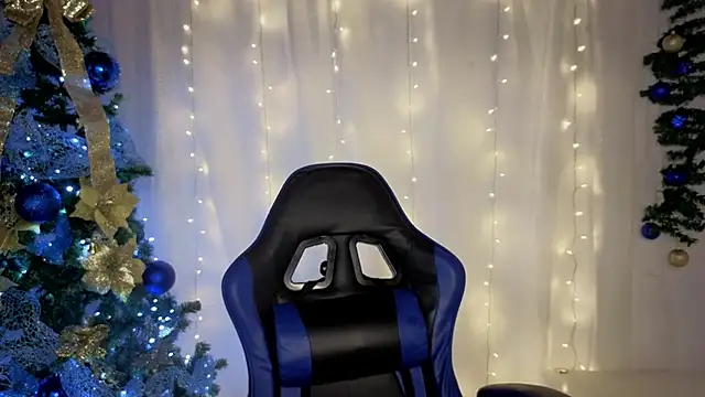 Snapshot of saorisworld chatting on 12/19/25, 01:01 saorisworld online show from 12/19/25, 01:01