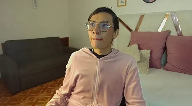LauraaGomezz   online show from 03/22/25, 01:32