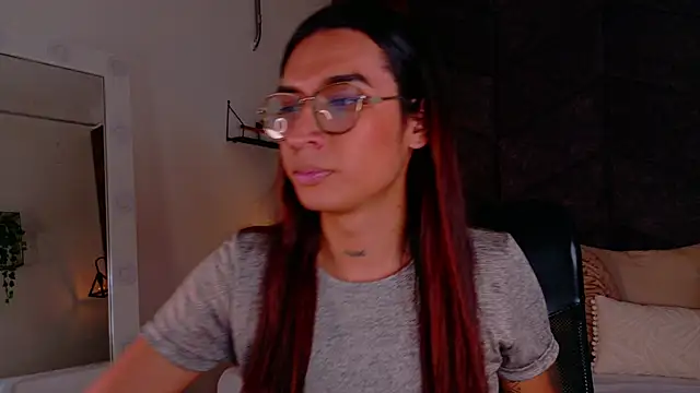 LauraaGomezz   online show from 09/22/25, 07:27