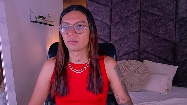 LauraaGomezz   online show from 10/09/25, 07:34