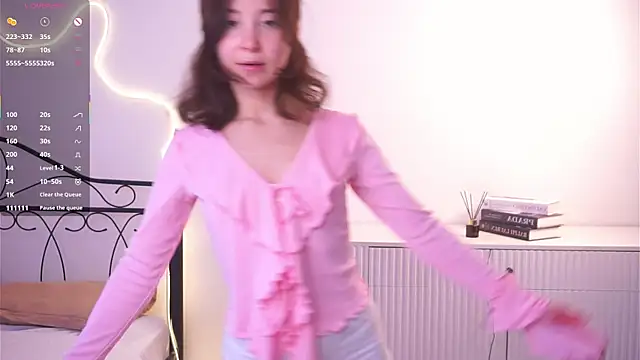 Snapshot of VeronaCritchlow chatting on 03/31/26, 07:09 VeronaCritchlow online show from 03/31/26, 07:09