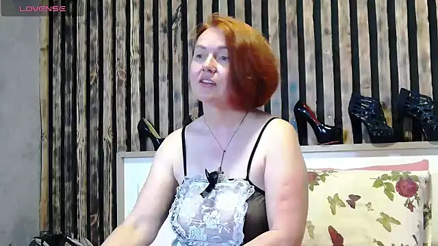Snapshot of Alis_Lovi chatting on 05/18/26, 10:43 Alis Lovi online show from 05/18/26, 10:43