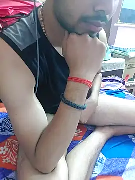 Snapshot of Extrembox5 chatting on 04/12/26, 06:35 Extrembox5 online show from 04/12/26, 06:35