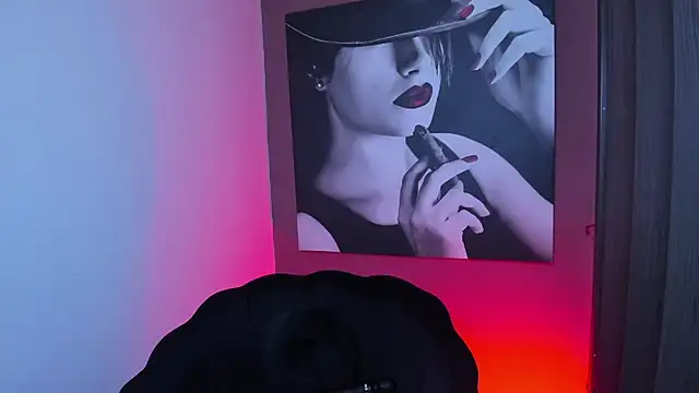 QueenOfHaze online show from 11/21/25, 03:22