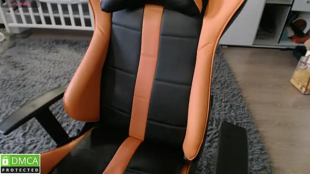 crystalyss online show from 11/05/25, 03:17