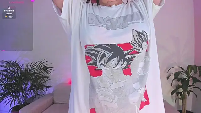 Snapshot of Hannah_Jonhson chatting on 11/25/25, 10:54 Hannah Jonhson online show from 11/25/25, 10:54