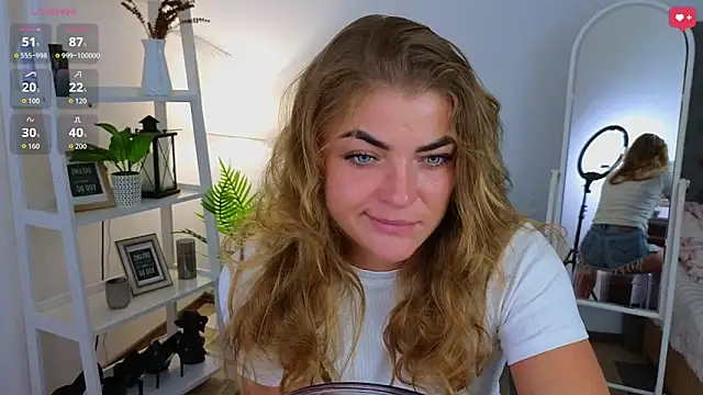 Donna Sun online show from 09/14/25, 04:33