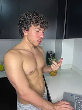 Snapshot of ttylloserxxx chatting on 02/07/25, 03:12 ttylloserxxx online show from 02/07/25, 03:12