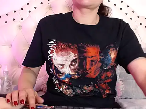 Snapshot of isabelajonesgl chatting on 11/26/25, 05:25 isabelajonesgl online show from 11/26/25, 05:25