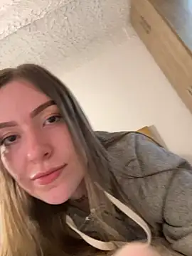 eilynxx online show from 02/13/25, 09:27