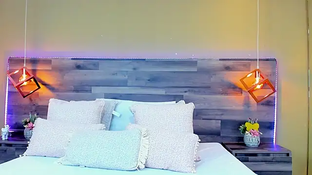 MeganCrow online show from 02/27/25, 03:15