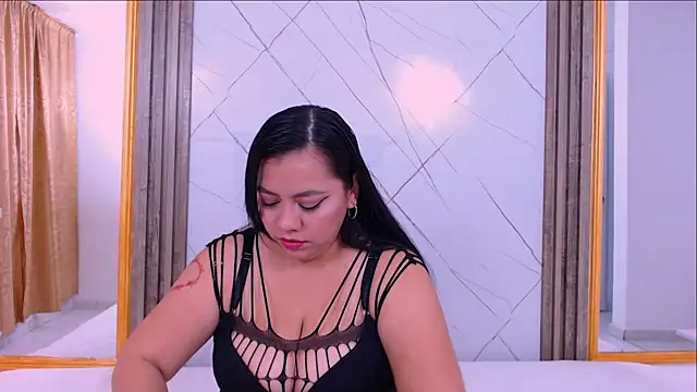 AmmyPike1 online show from 02/18/25, 12:17