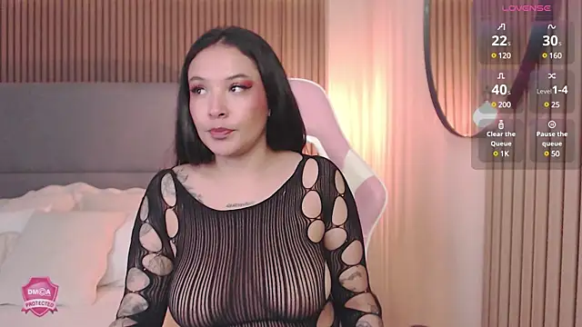 Victoria Collinns online show from 02/04/25, 03:36