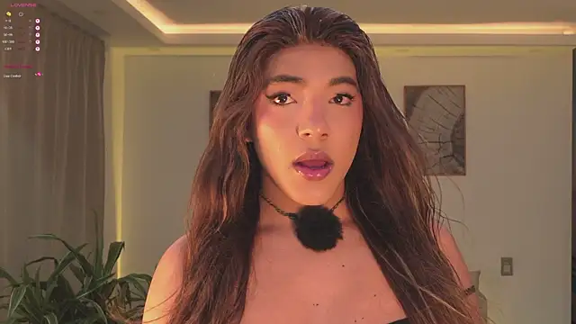 Snapshot of cinnamon_crisss chatting on 04/18/26, 11:27 cinnamon crisss online show from 04/18/26, 11:27