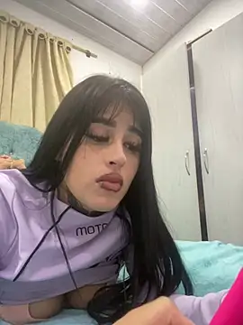 Snapshot of Girl_milk7 chatting on 03/19/25, 04:25 Girl milk7 online show from 03/19/25, 04:25