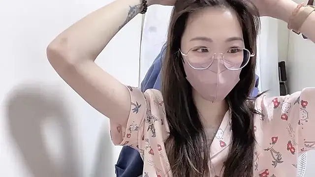 Chu1314 online show from 11/29/25, 03:37