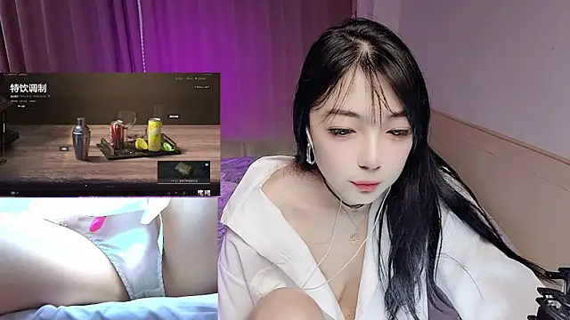 Snapshot of Song_99 chatting on 12/14/25, 05:13 Song 99 online show from 12/14/25, 05:13