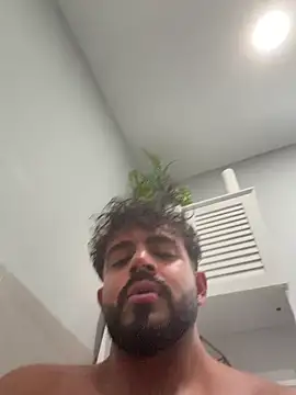 Snapshot of lovehairymen1234 chatting on 10/28/25, 03:14 lovehairymen1234 online show from 10/28/25, 03:14