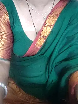 laxmitelugu78 online show from 10/30/25, 03:35