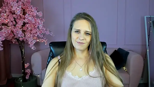 EmiliaBedy online show from 02/24/25, 12:16