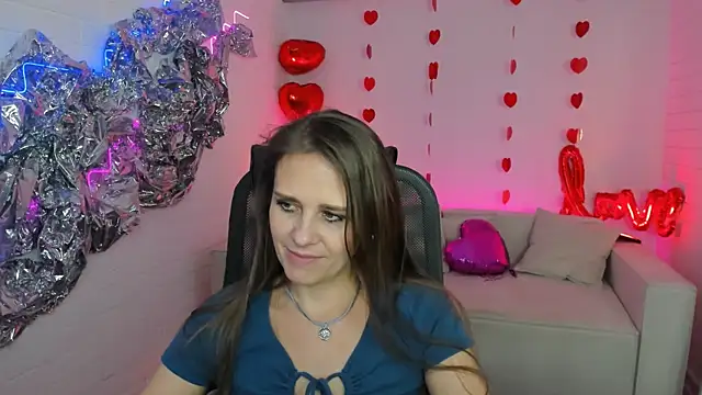 EmiliaBedy online show from 03/18/25, 12:25