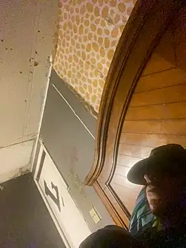 TwoTone1211 online show from 02/22/25, 01:46