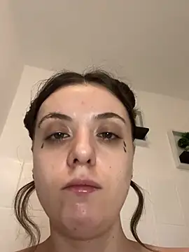 bunnythetailor online show from 02/01/25, 02:05