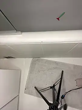 bunnythetailor online show from 02/21/25, 01:44