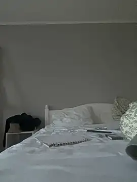 bunnythetailor online show from 02/23/25, 04:02