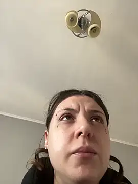 bunnythetailor online show from 02/25/25, 08:14