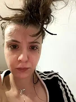 bunnythetailor online show from 11/26/25, 03:13