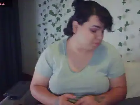 Snapshot of DarkhellMiss chatting on 04/15/26, 11:27 DarkhellMiss online show from 04/15/26, 11:27