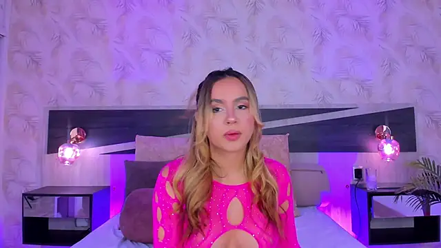 Snapshot of rachel_kole chatting on 10/22/25, 04:57 rachel kole online show from 10/22/25, 04:57