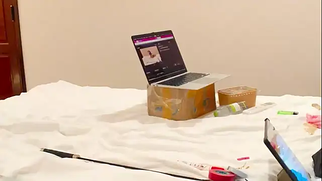 Cucked Sissy Bitch online show from 09/10/25, 05:46