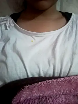 Snapshot of Tanu-00 chatting on 01/27/25, 08:39 Tanu-00 online show from 01/27/25, 08:39